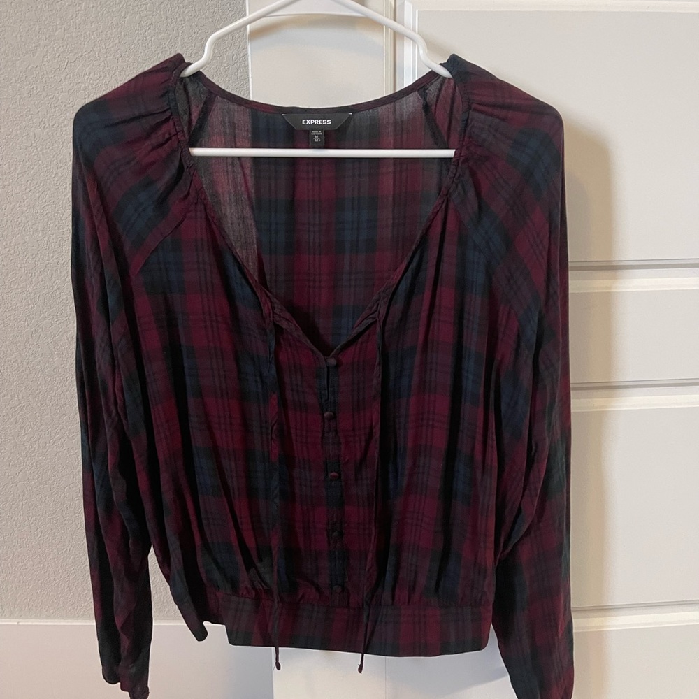 Express plaid crop size medium